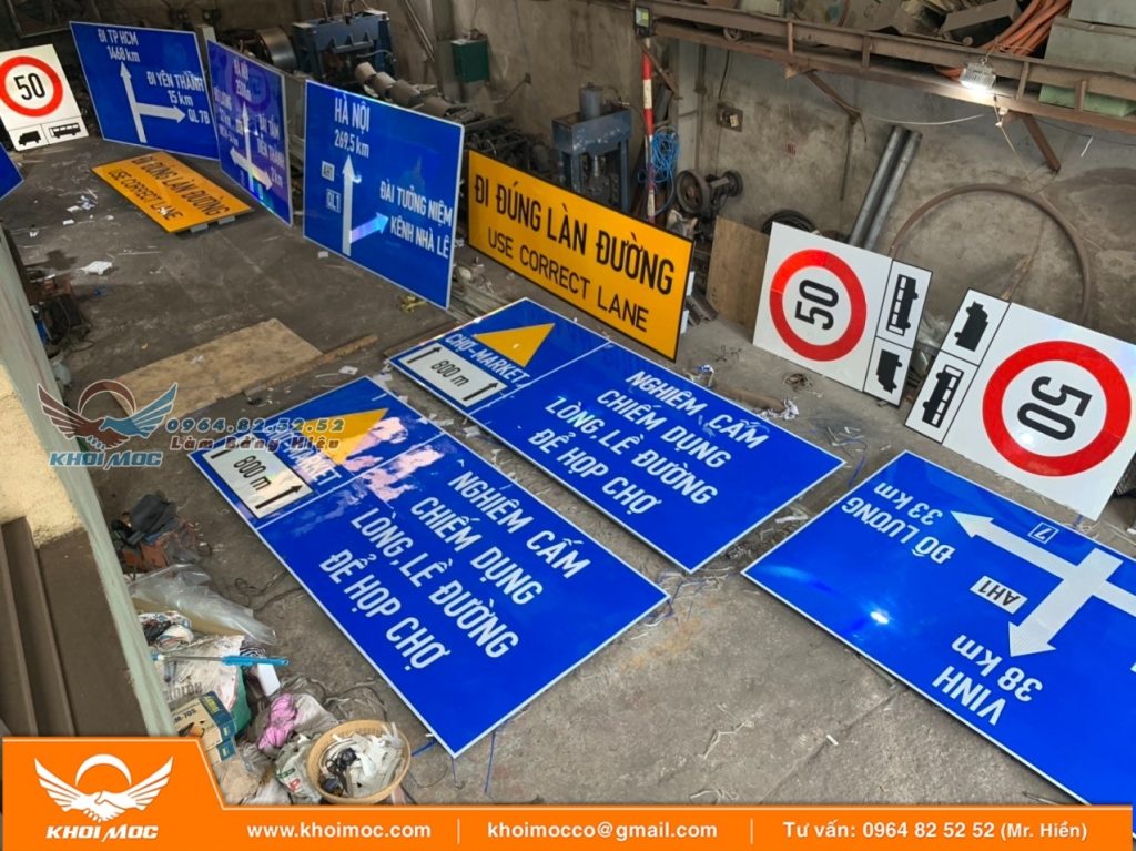 Thi Công Chuỗi Biển Báo Giao Thông Tại HCM 62