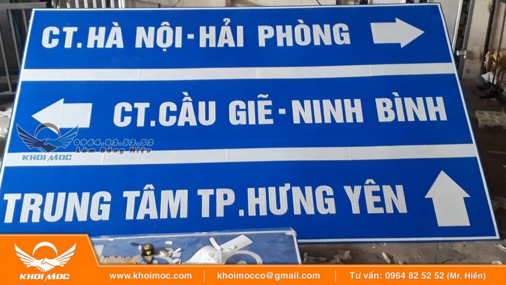 Thi Công Chuỗi Biển Báo Giao Thông Tại HCM 62d